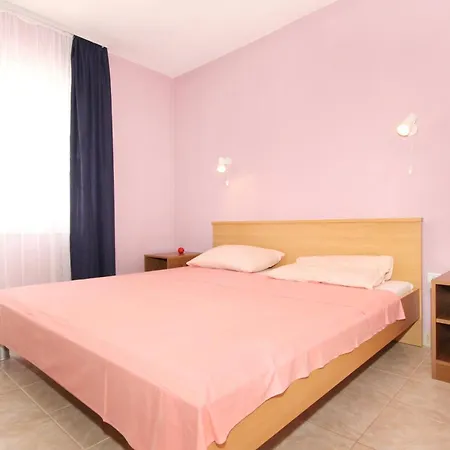 With Parking Space Rastici, Ciovo - 6863 تروغير