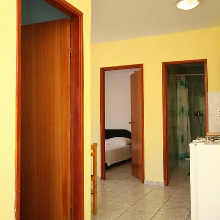 Appartement With Parking Space Rastici, Ciovo - 6863 *