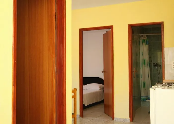 Apartment With Parking Space Rastici, Ciovo - 6863 *